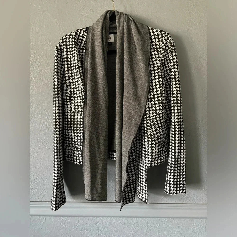 CAbi | houndstooth | scarf neck | jacket | open front | s